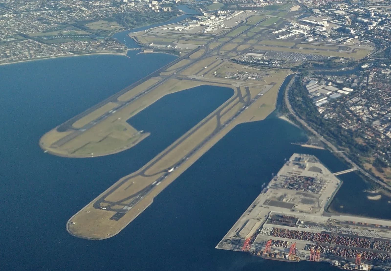 Sydney Kingsford Smith Airport (SYD)