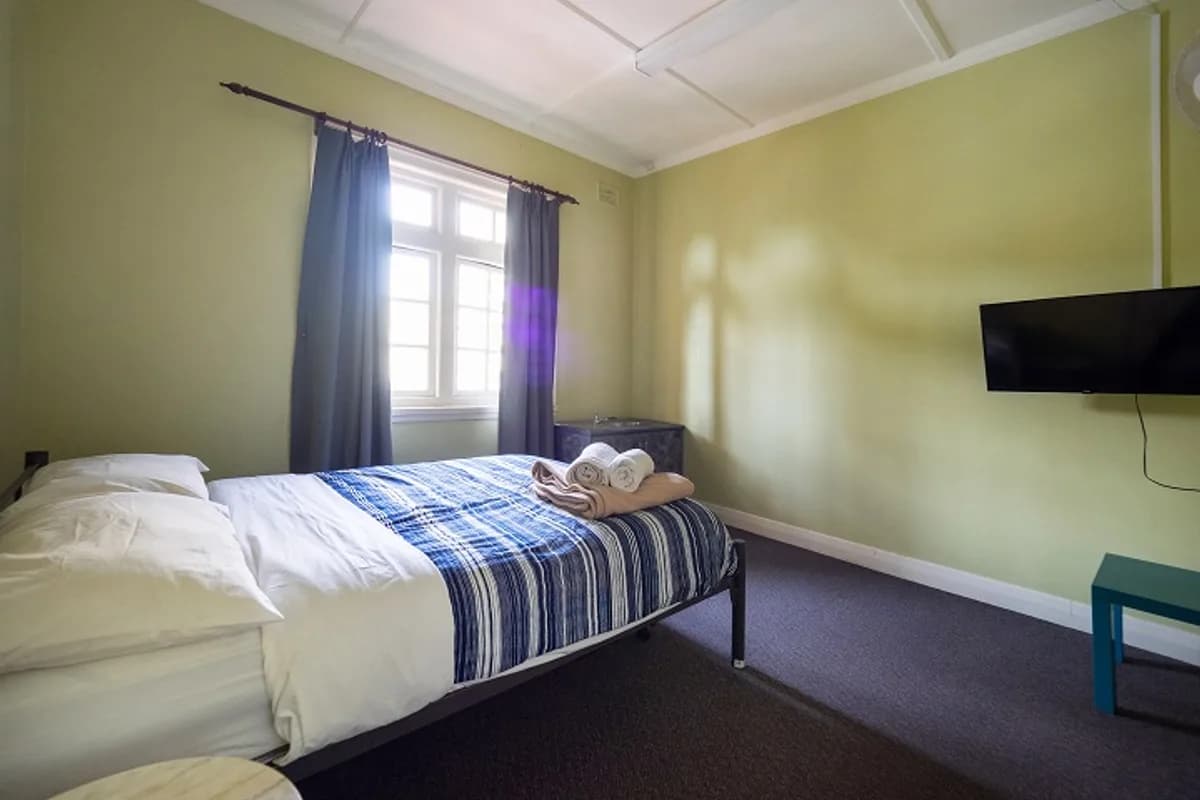 Newcastle Beach YHA — YHA Australia backpacker hostel in Newcastle East, NSW (photo 2 of 3)