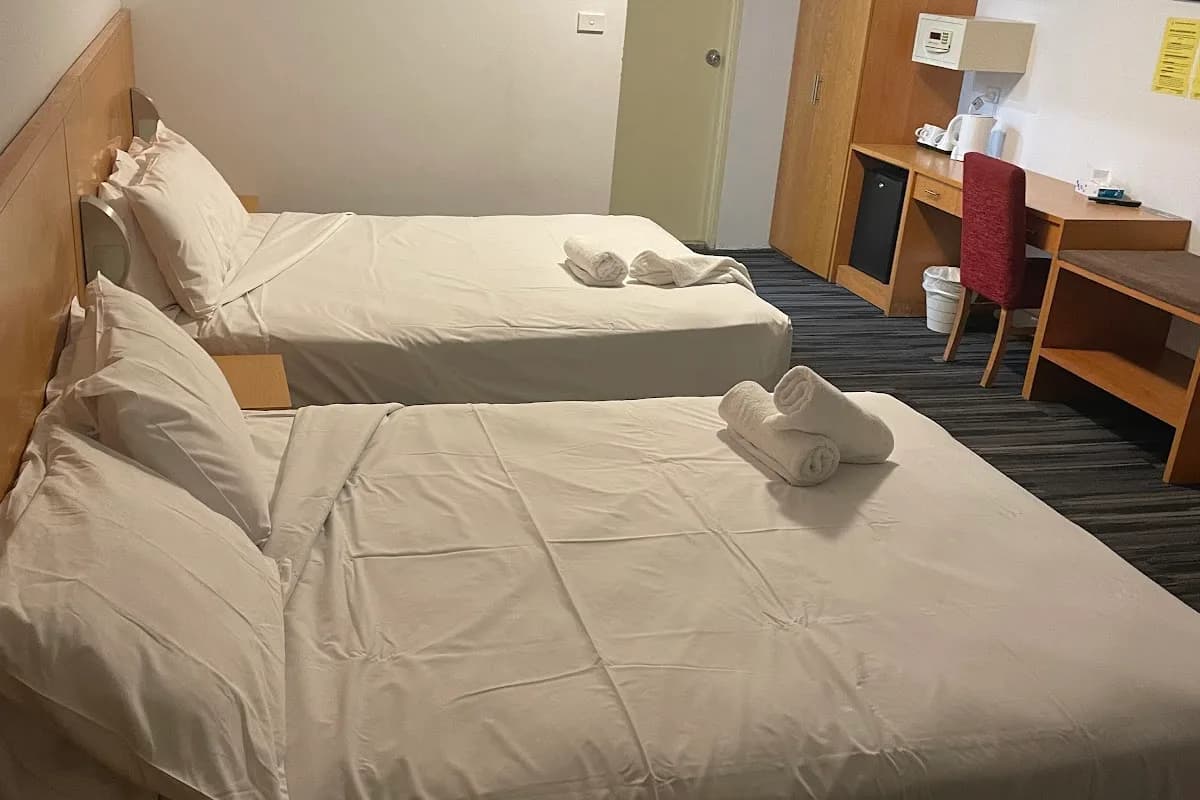 Garden Lodge Sydney backpacker hostel in Haberfield, NSW (photo 2 of 3)