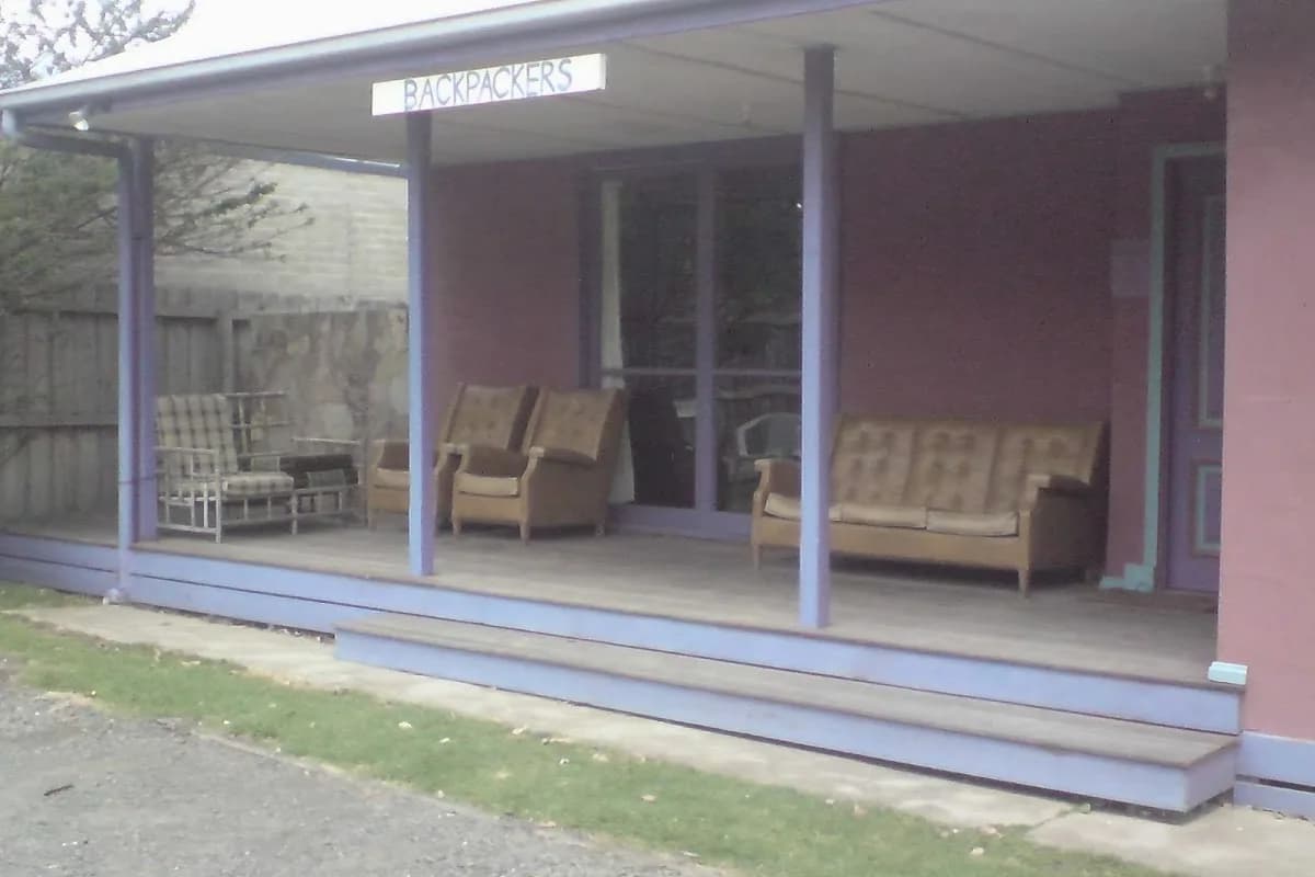Backpackers (-38.2529, 144.5520) backpacker hostel in Ocean Grove, VIC (photo 2 of 3)
