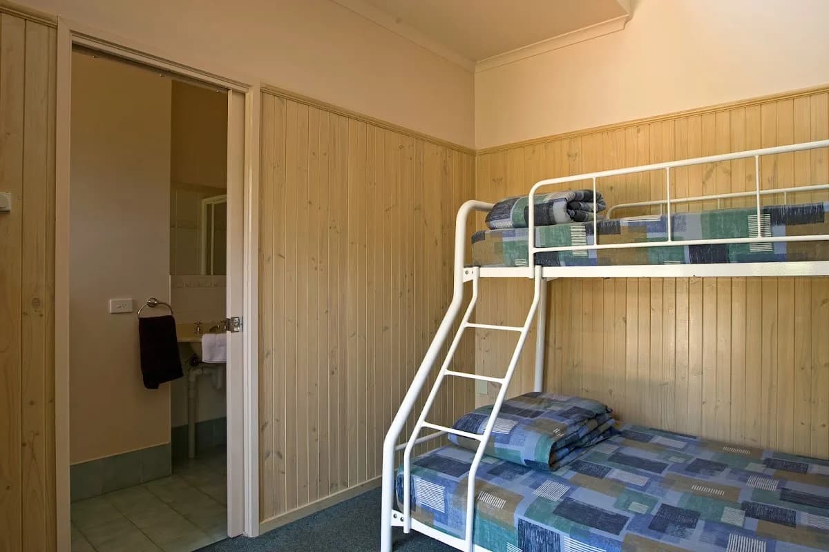 ADANAC CYC backpacker hostel in Yarra Junction, VIC (photo 2 of 3)