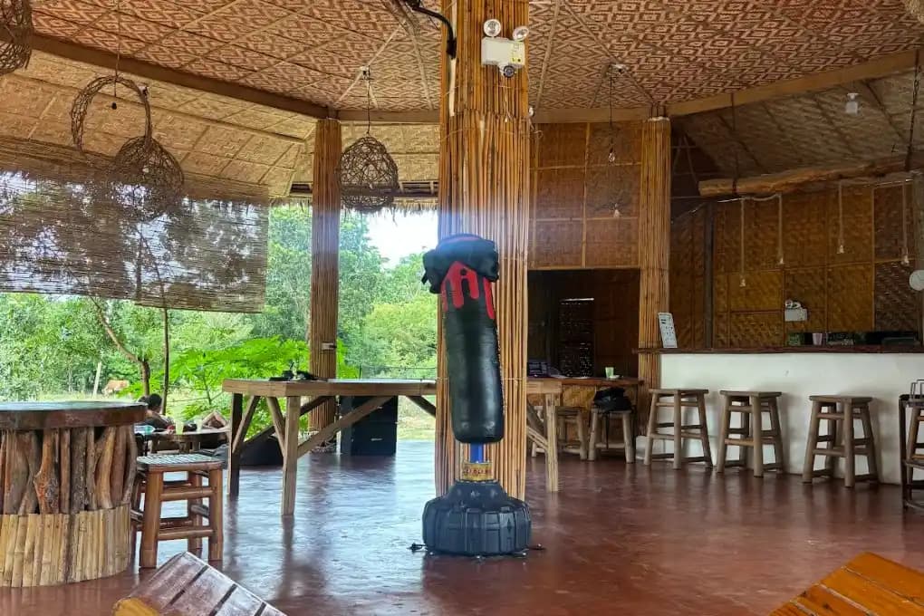 Barefoot Lodge backpacker hostel in QLD (photo 3 of 3)