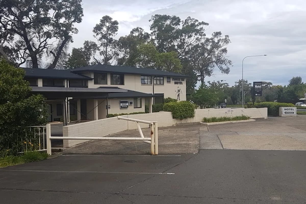 Blue Gum Lodge backpacker hostel in Springwood, NSW