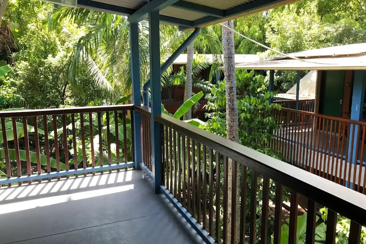 Magnums — party hostel backpacker hostel in Airlie Beach, QLD