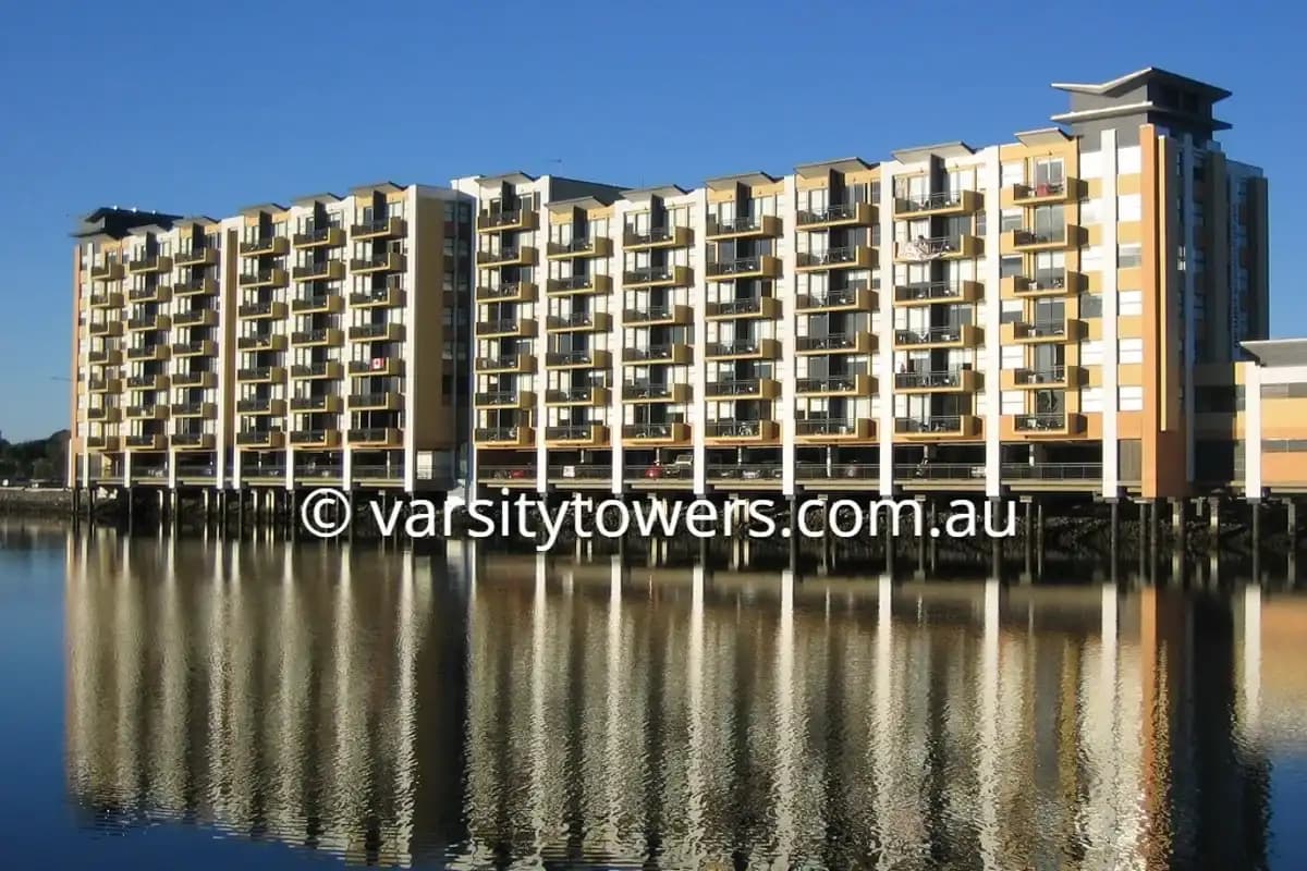 Varsity Towers backpacker hostel in Miami, QLD (photo 3 of 3)