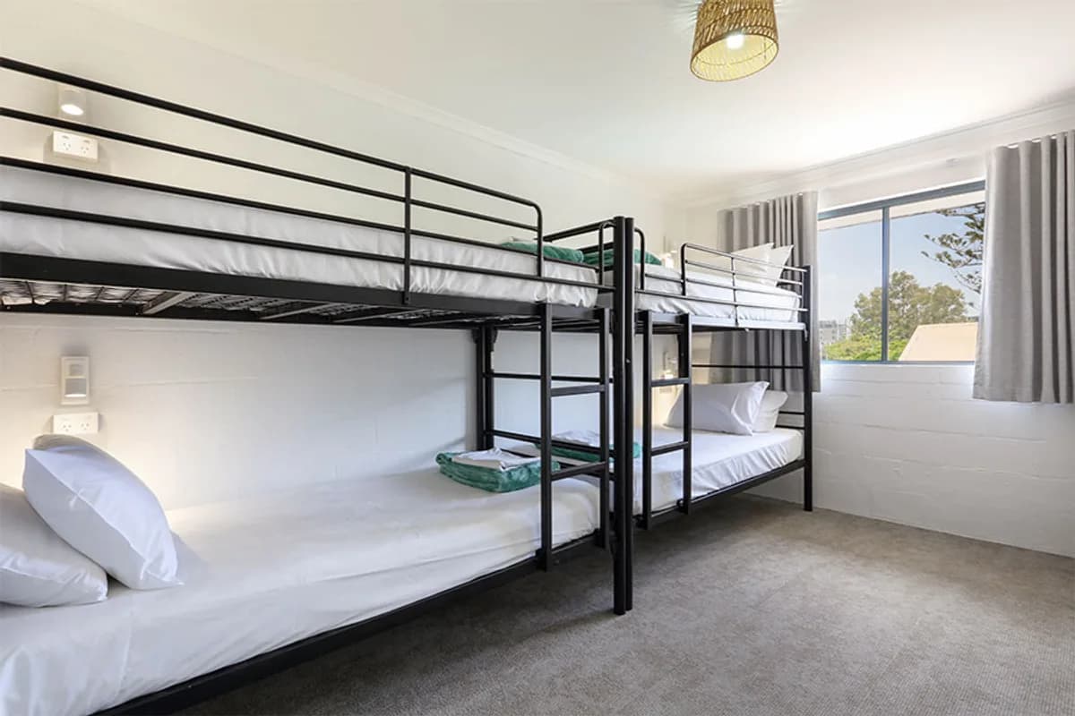 Abode Mooloolaba backpacker hostel in Mooloolaba, QLD (photo 2 of 3)
