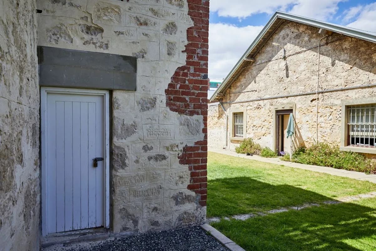 YHA Fremantle Prison — YHA Australia backpacker hostel in Fremantle, WA