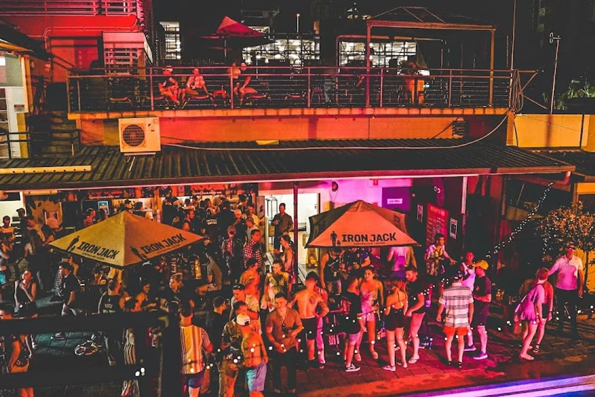 Youth Shack backpacker hostel in Darwin City, NT