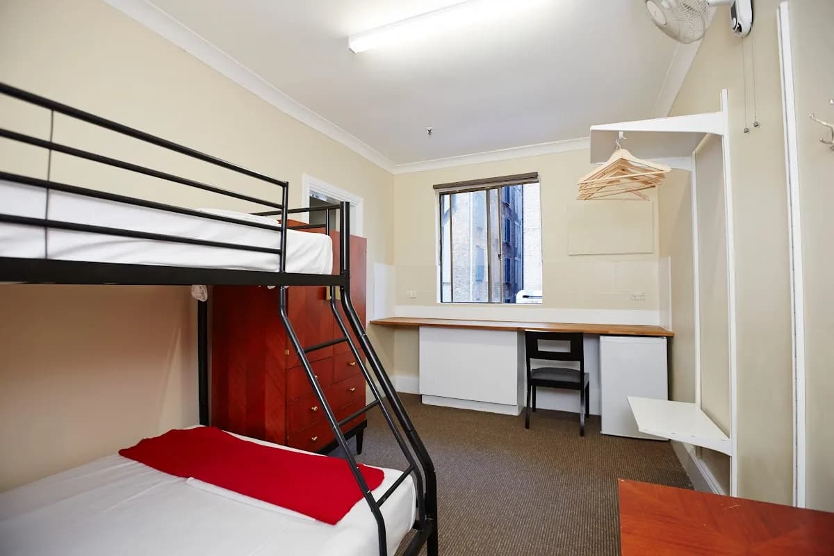 Home Backpackers backpacker hostel in Haymarket, NSW (photo 2 of 3)