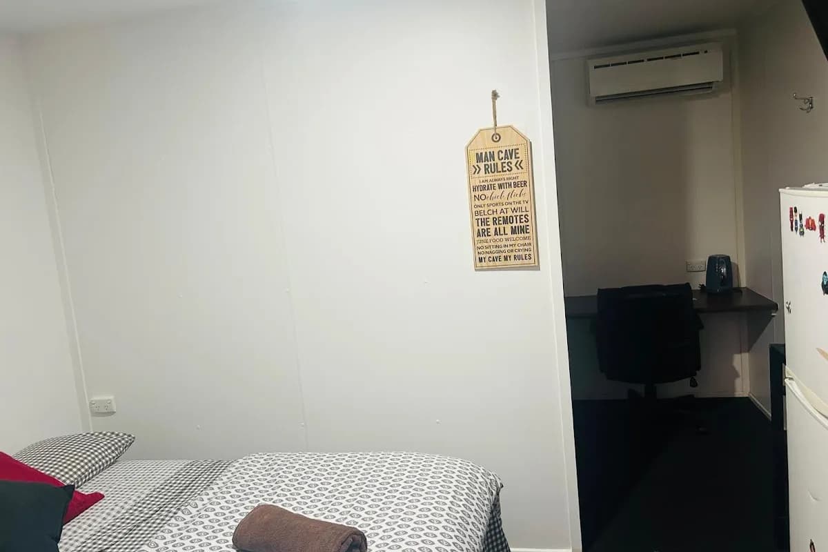 Hillston Backpackers backpacker hostel in Hillston, NSW (photo 2 of 3)