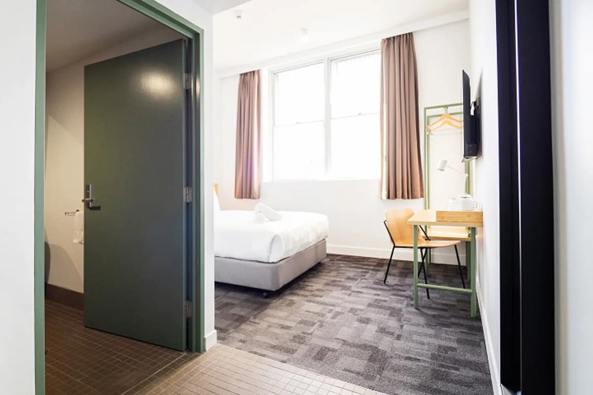 Sydney Harbour YHA — YHA Australia backpacker hostel in The Rocks, NSW (photo 2 of 3)