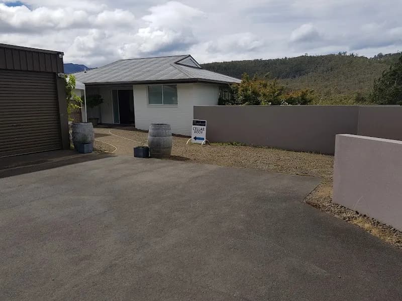 Nandroya Wines winery in Margate, TAS