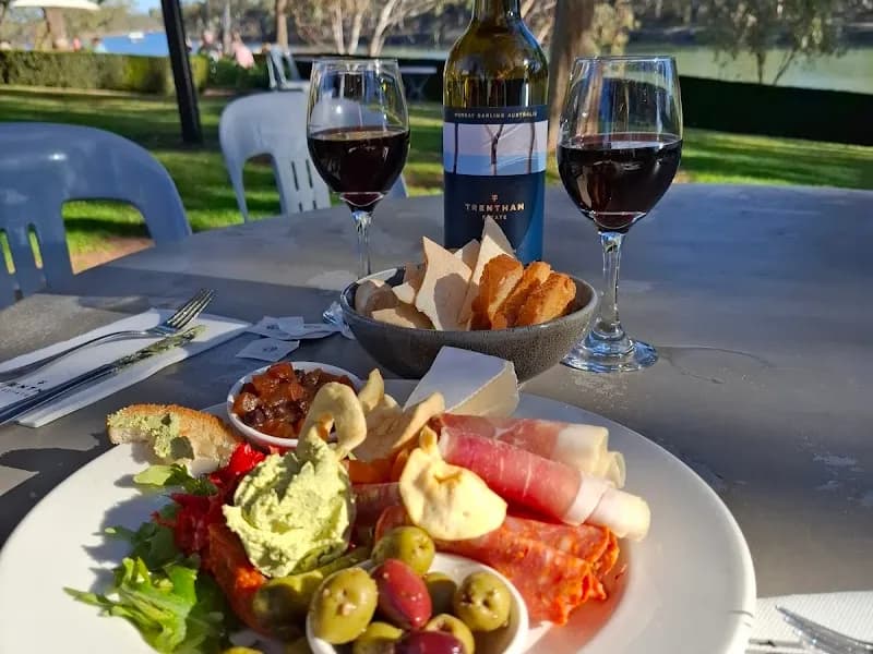 Mt Duneed Estate winery in Waurn Ponds, VIC