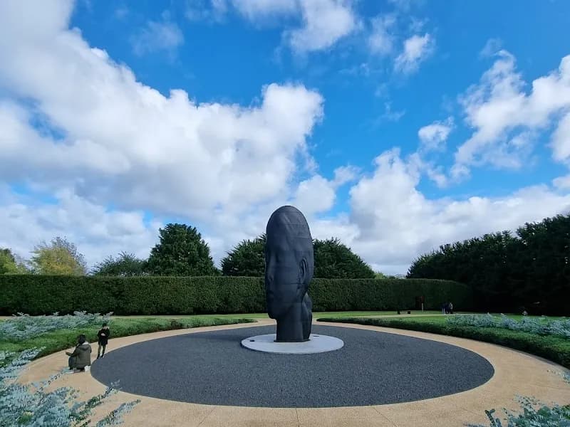 Leura Park Estate winery in VIC