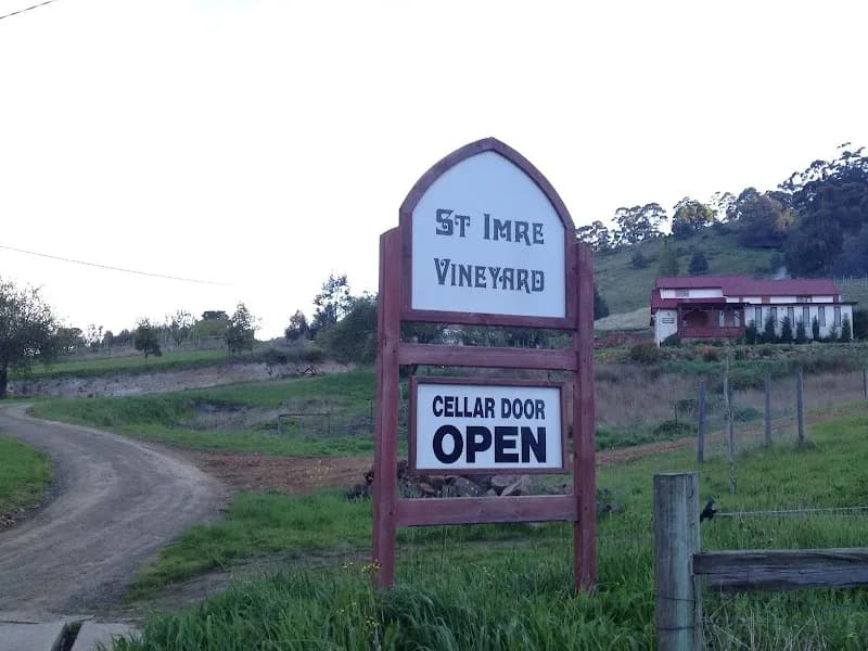 Roslyn Estate winery in Campania, TAS