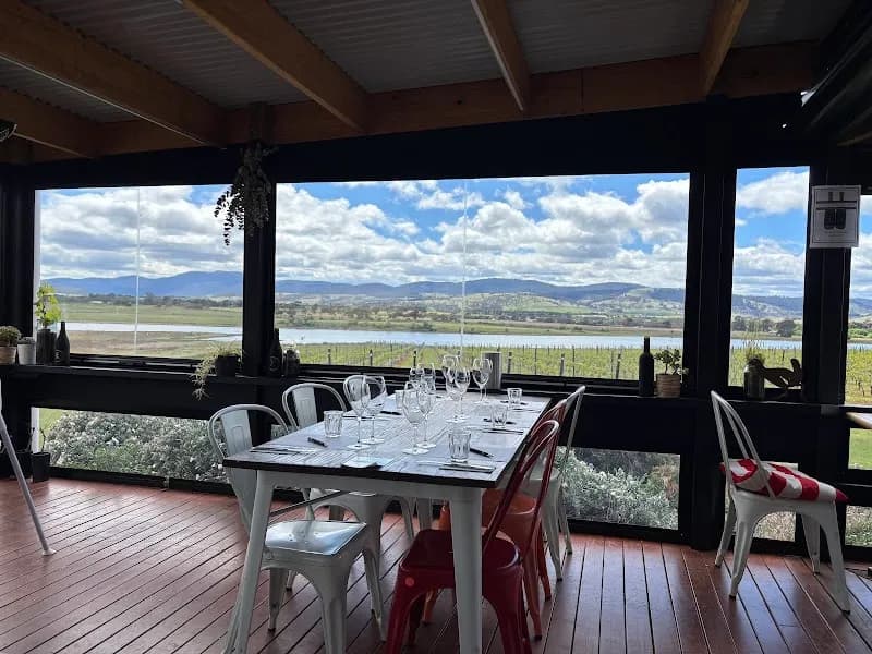 572 Richmond Road winery in Cambridge, TAS