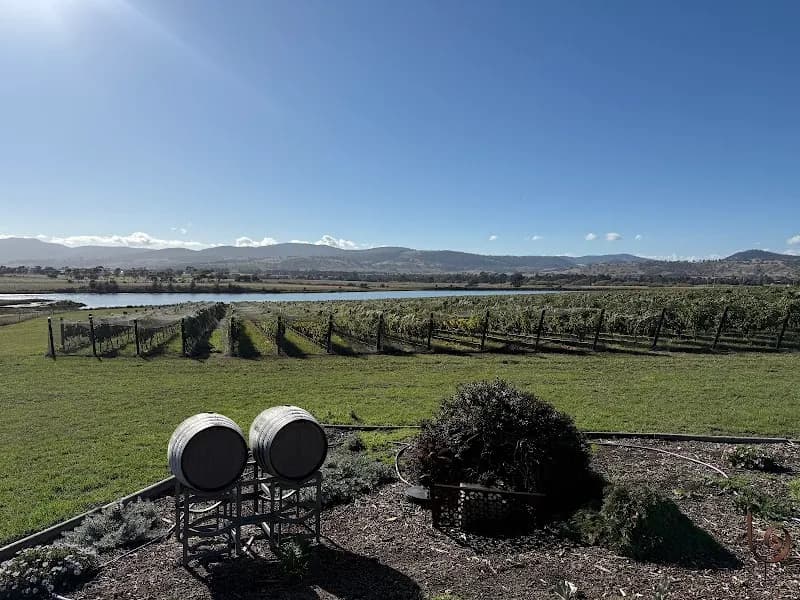 572 Richmond Road winery in Cambridge, TAS