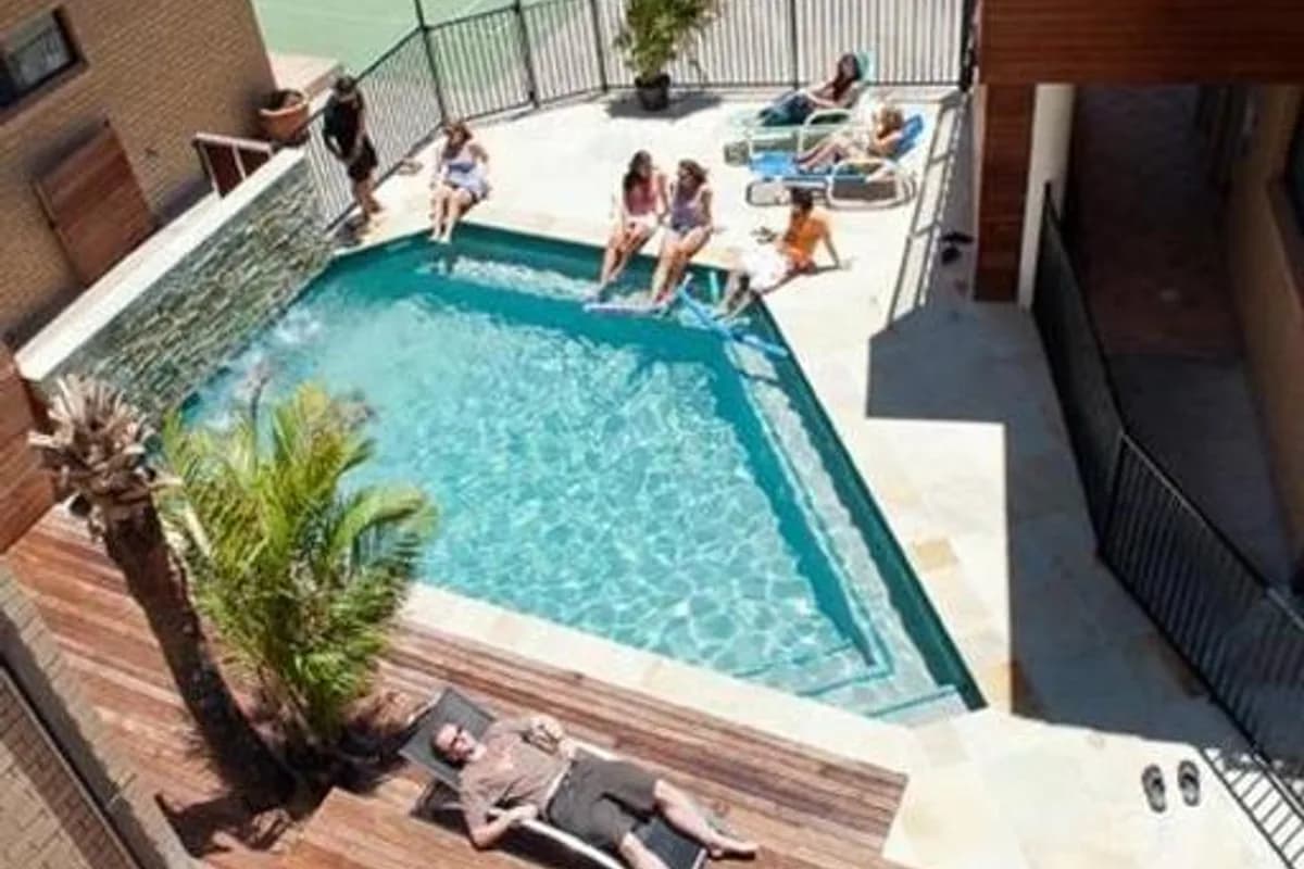 Maxmee backpacker hostel in Broadbeach Waters, QLD