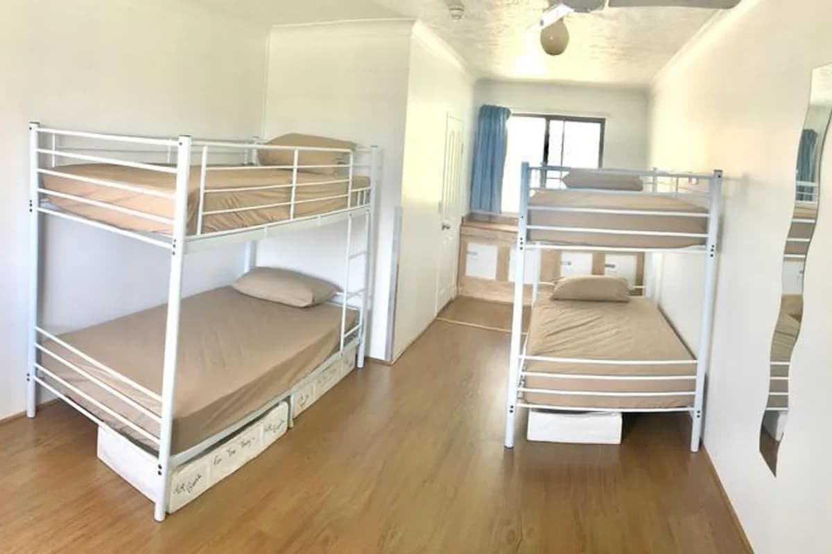 Maxmee backpacker hostel in Broadbeach Waters, QLD (photo 2 of 3)
